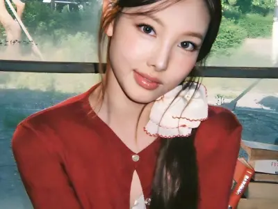 Những khoảnh khắc visual đỉnh cao của Nayeon (TWICE)
