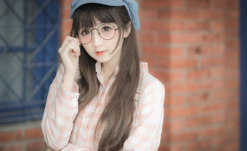 884669 Asian Brown haired Bokeh Glasses Glance Hands scaled