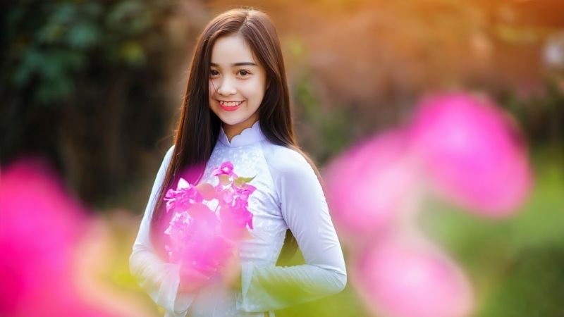 Nụ cười tươi sáng và quyến rũ của người con gái  24