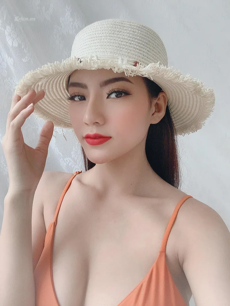 Vitamin gái xinh bikini