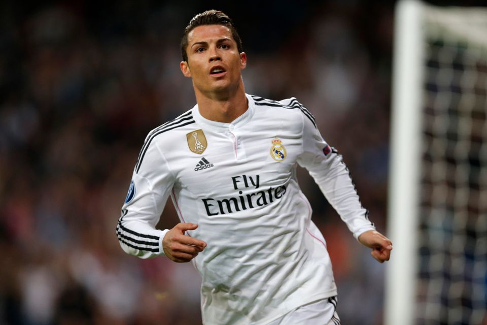 Ảnh Cristiano Ronaldo thi đấu - Ảnh 1