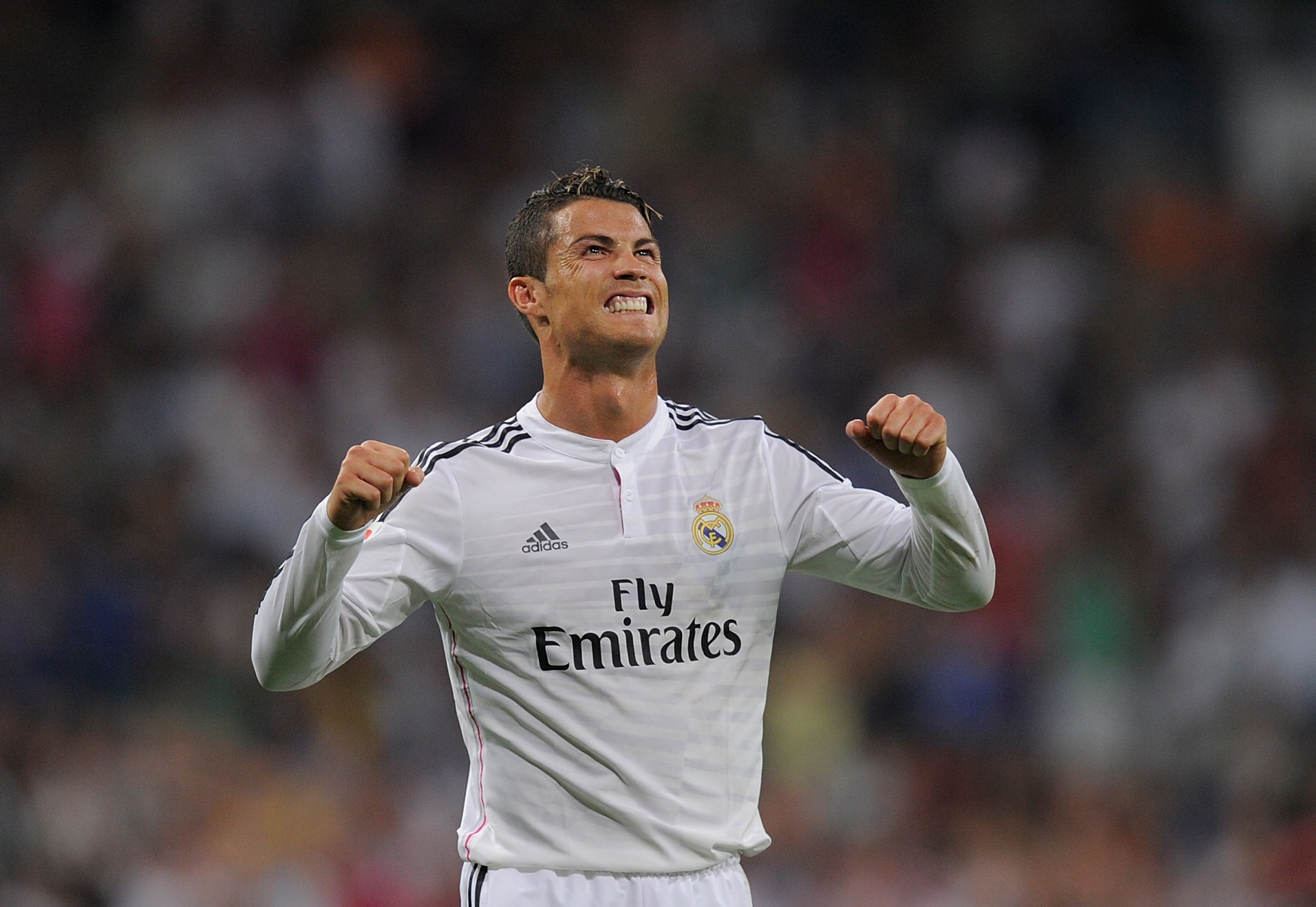 Ảnh Cristiano Ronaldo thi đấu - Ảnh 21