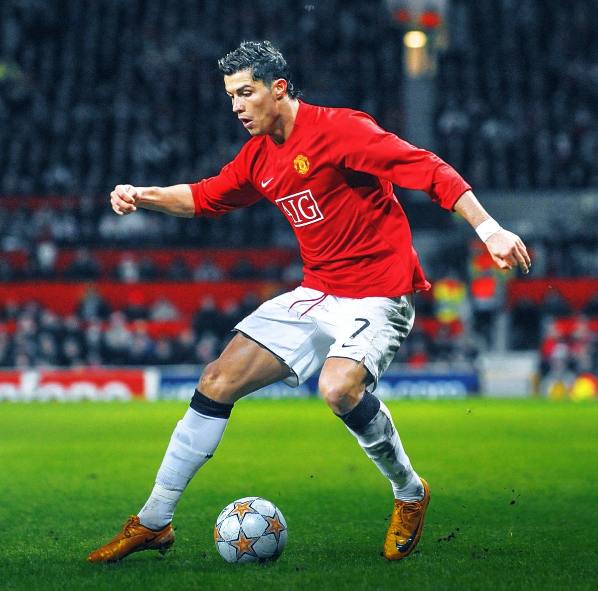 Ảnh Cristiano Ronaldo thi đấu - Ảnh 23