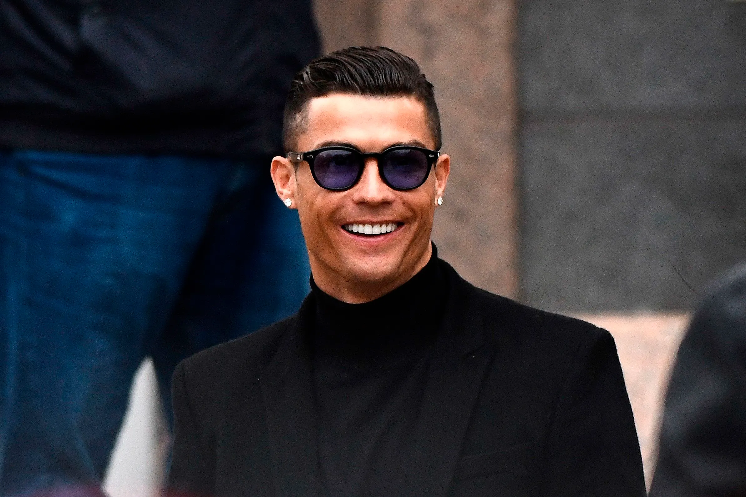 Hình ảnh Cristiano Ronaldo đẹp trai - Ảnh 7