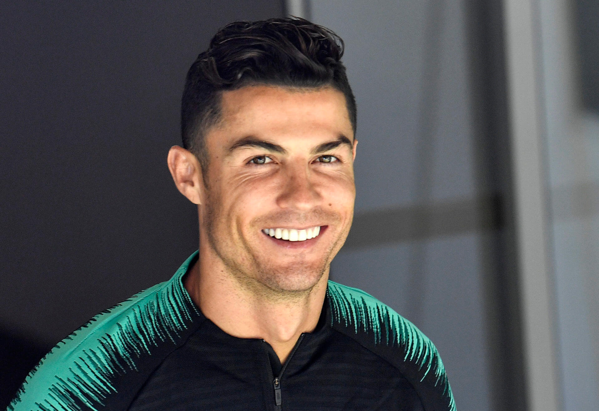 Hình ảnh Cristiano Ronaldo đẹp trai - Ảnh 9