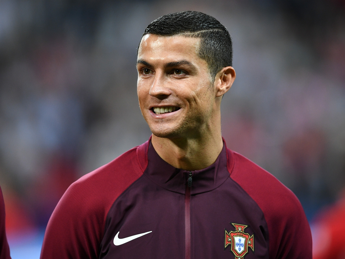 Hình ảnh Cristiano Ronaldo đẹp trai - Ảnh 12