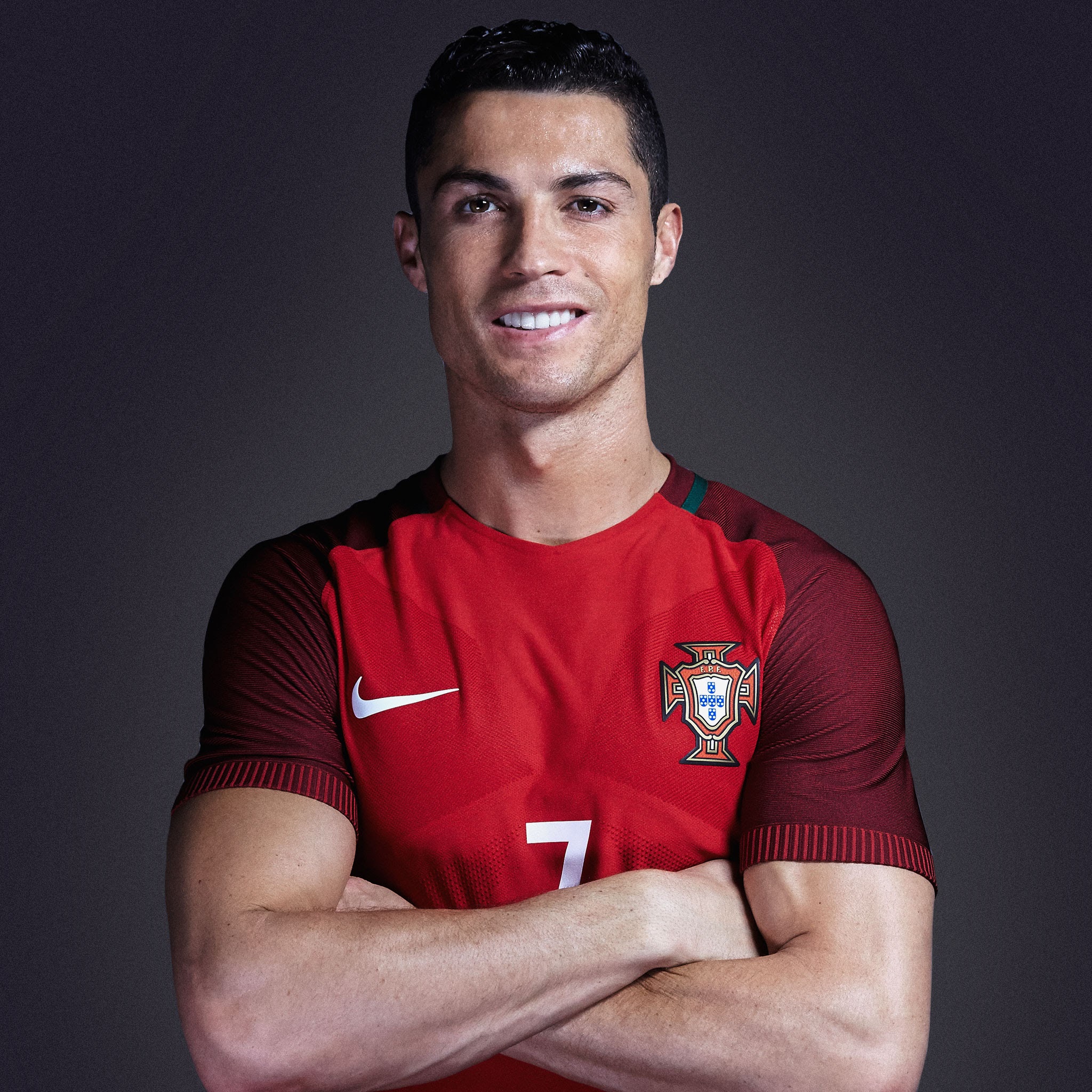 Hình ảnh Cristiano Ronaldo đẹp trai - Ảnh 13