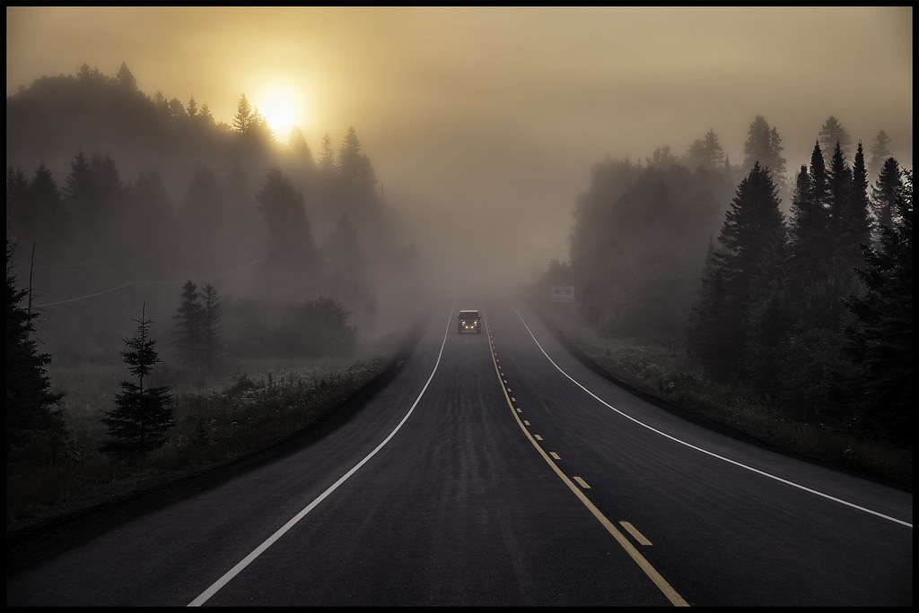 Phong cảnh con đường dẫn vào thung lũng sương mù 27