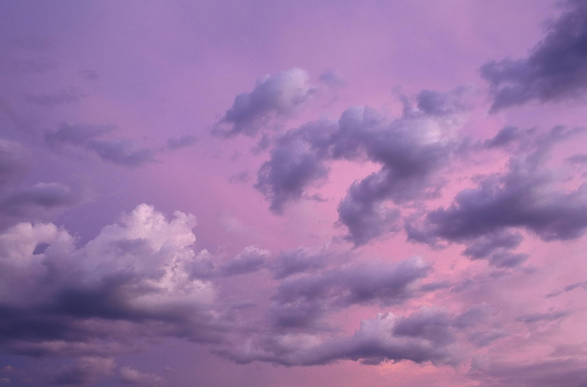 Phong cảnh đám mây màu hồng lãng mạn 3