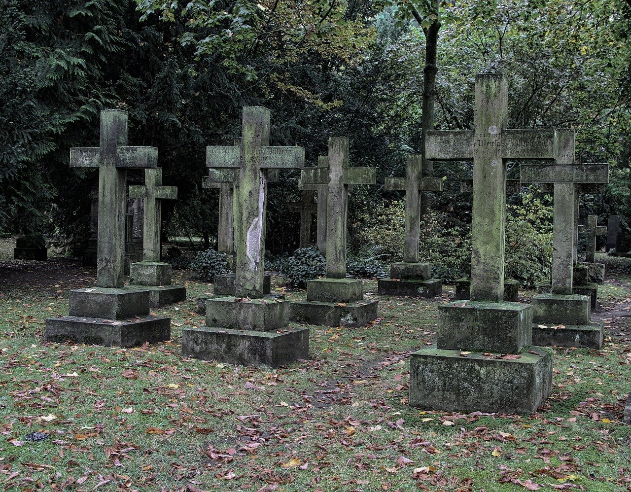 Phong cảnh nghĩa trang cổ 15