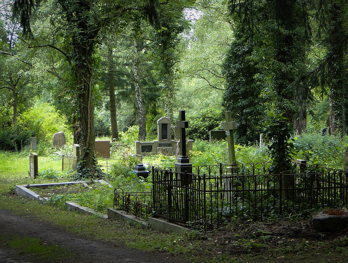 Phong cảnh nghĩa trang cổ 41