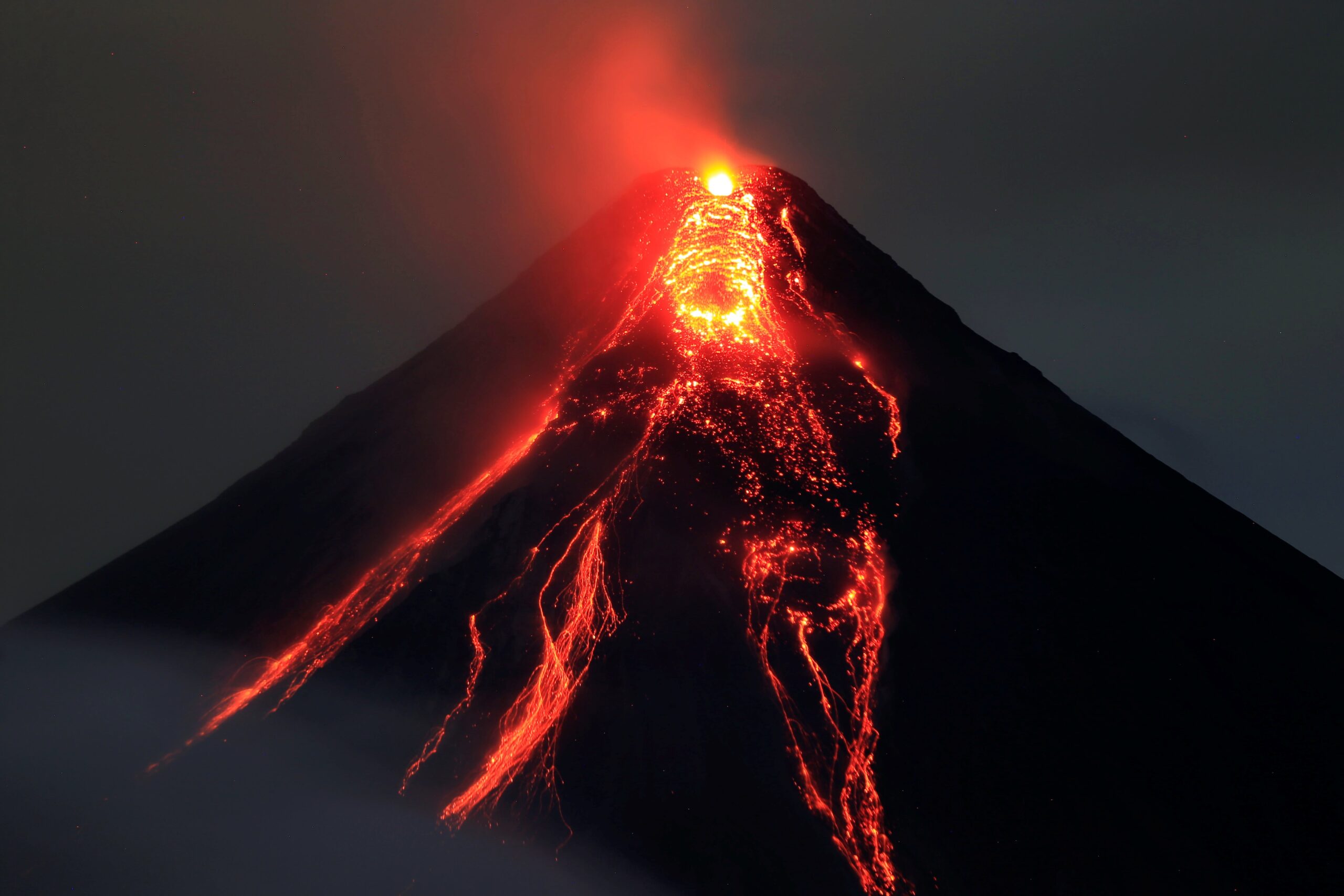 Phong cảnh núi lửa hoạt động 20