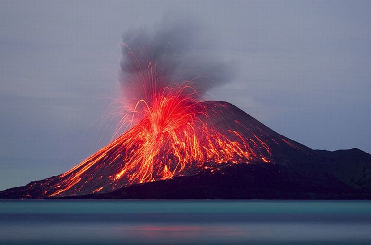 Phong cảnh núi lửa hoạt động 32