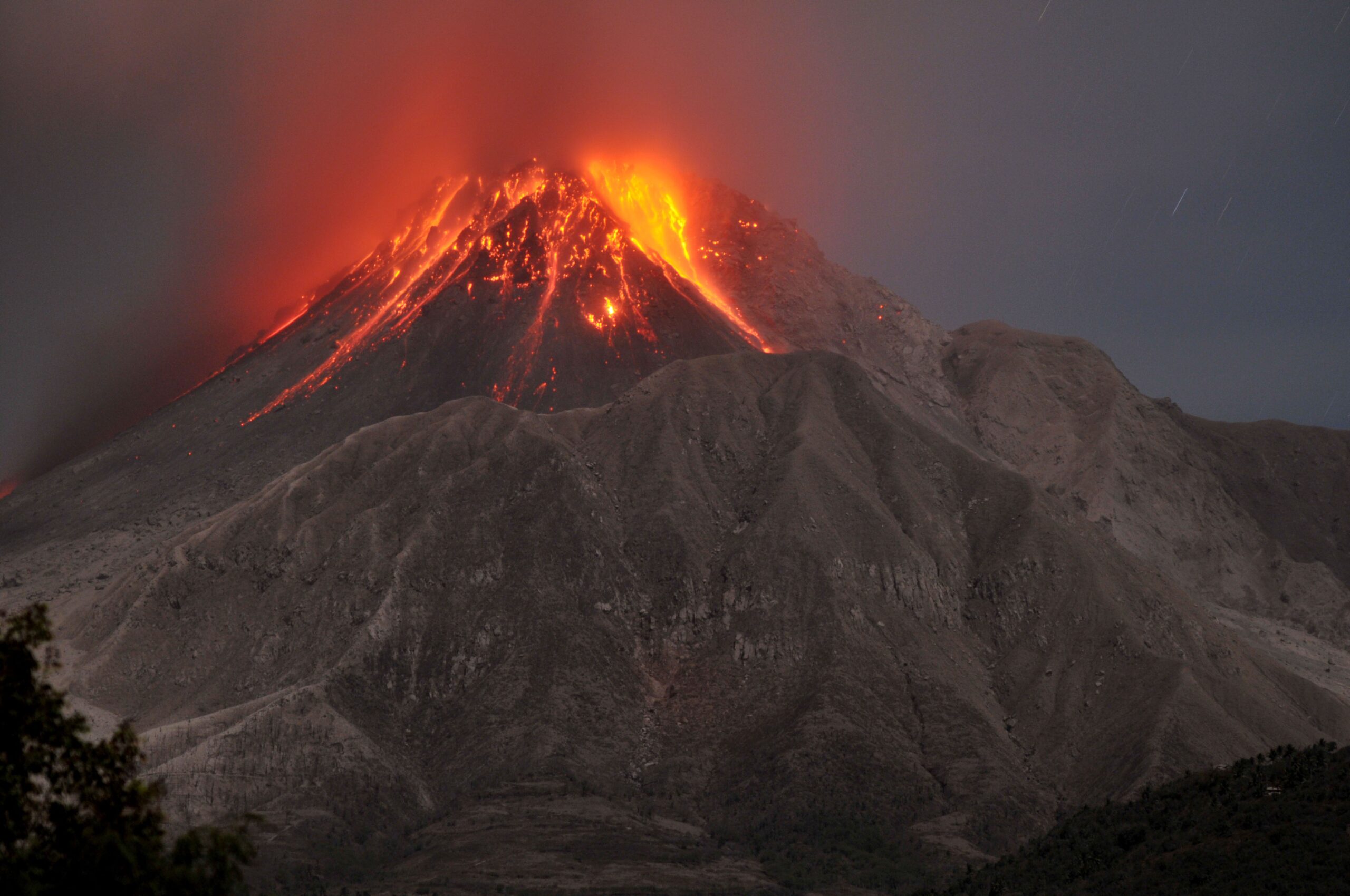 Phong cảnh núi lửa hoạt động 45