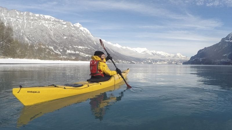 Phong cảnh thuyền kayak trên hồ 42