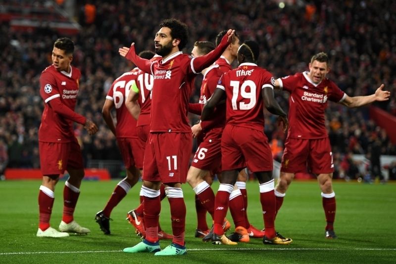 Ảnh cầu thủ Liverpool ăn mừng chiến thắng 12