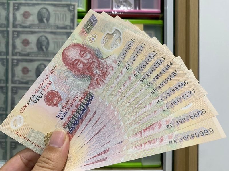 Ảnh tiền 200k 2