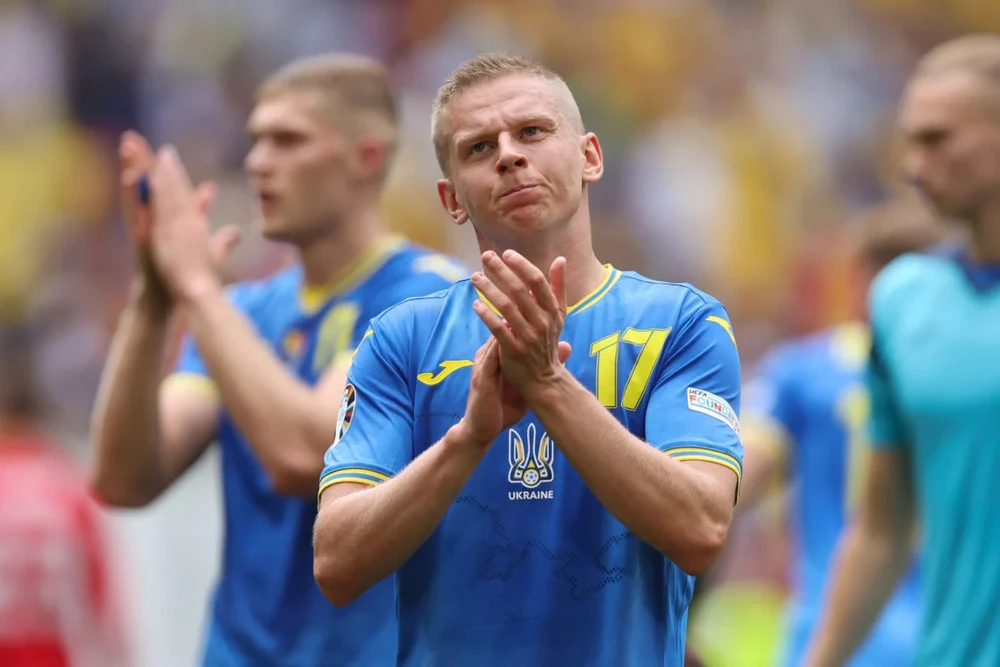 Ảnh các cầu thủ đội tuyển Ukraine thi đấu 3
