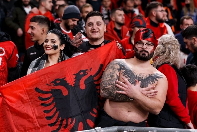 Ảnh cổ động viên đội tuyển Albania 3