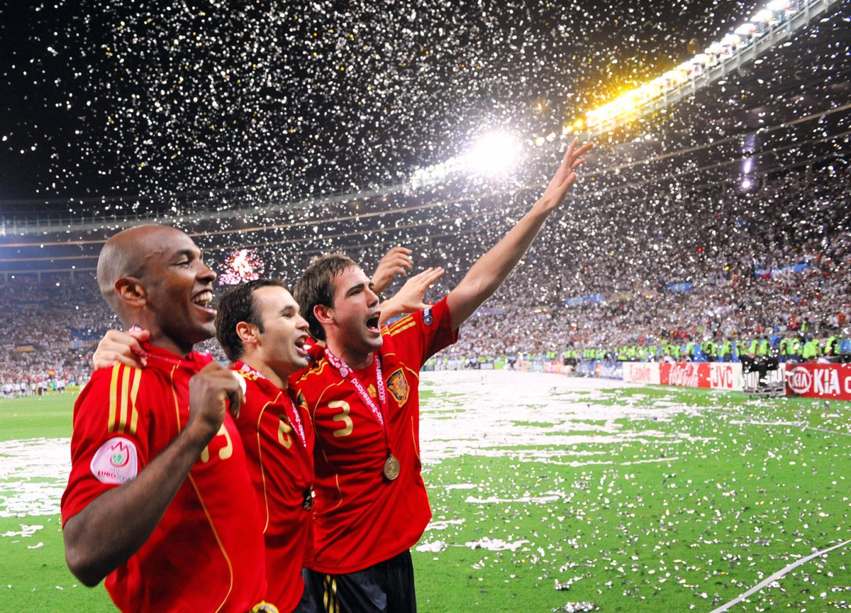 Khoảnh khắc lịch sử đội tuyển Tây Ban Nha 3