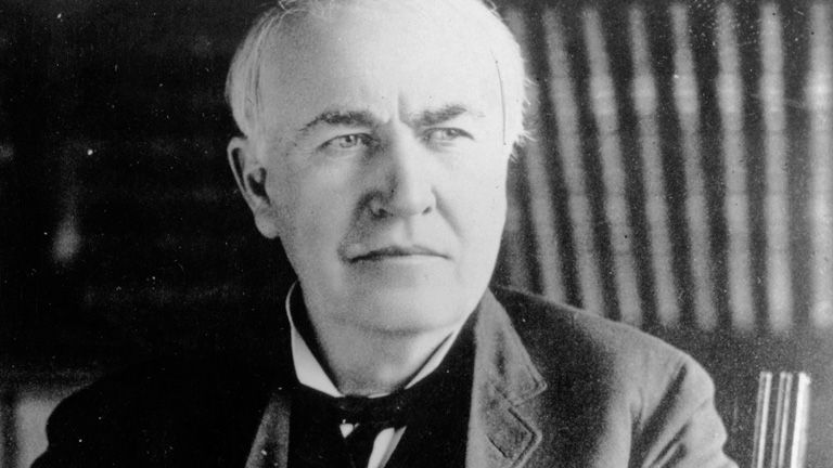 Khám phá ảnh Thomas Edison và những phát minh nổi tiếng thế giới