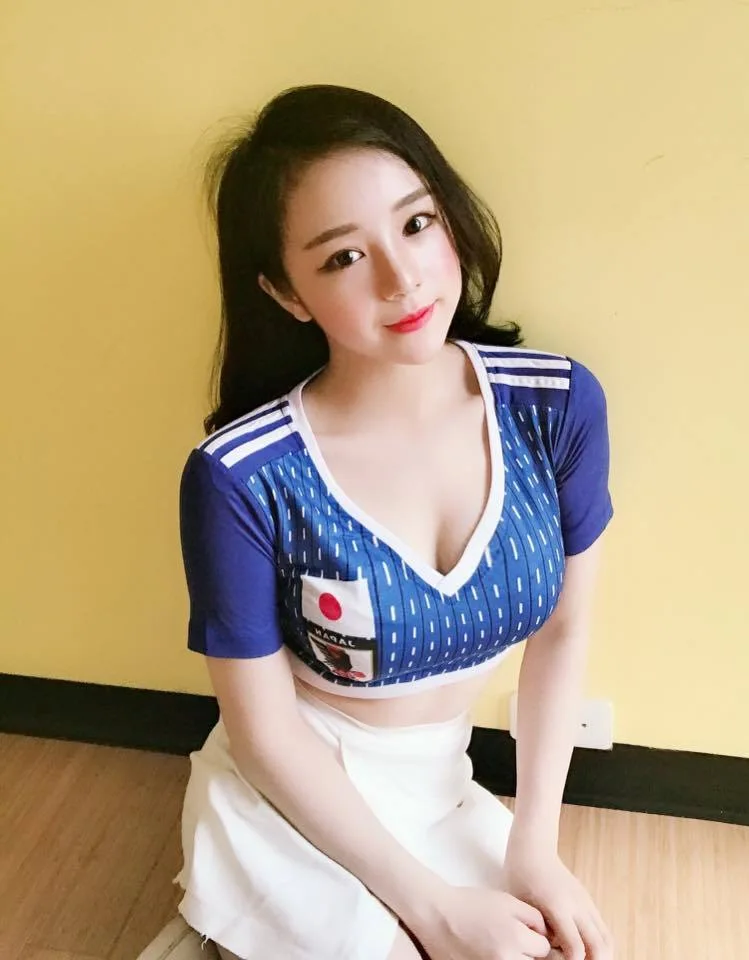 Vẻ đẹp rạng ngời qua từng ảnh gái xinh TikTok.