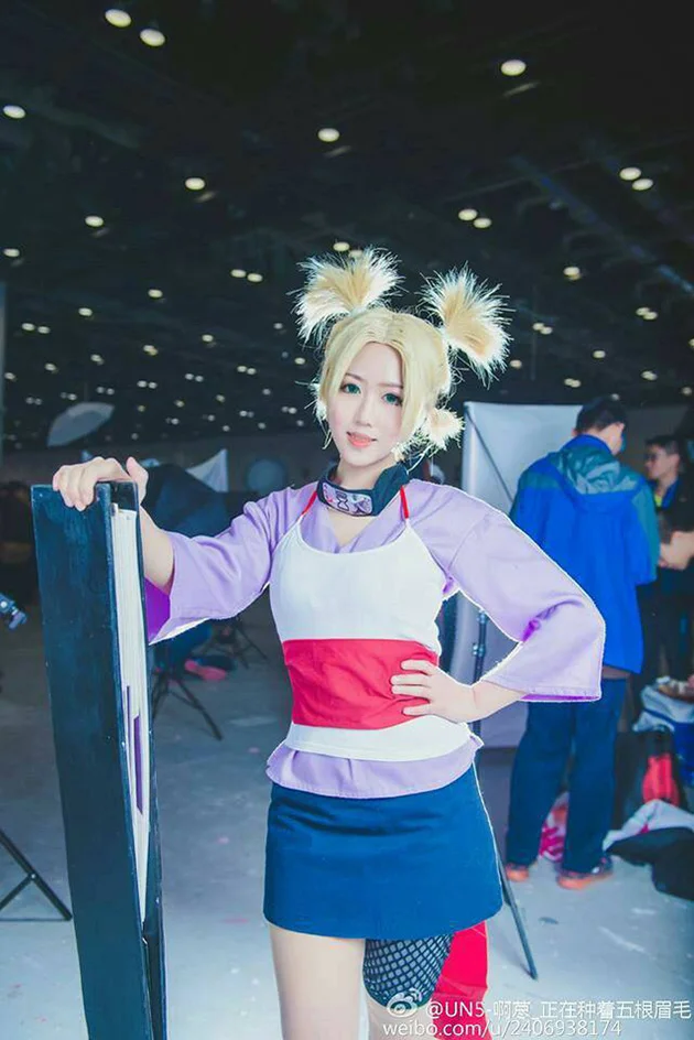 Ảnh gái cosplay anime đầy màu sắc và quyến rũ.