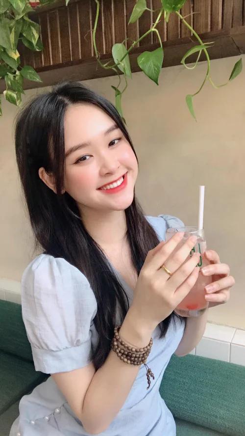 Nét đẹp tự nhiên qua ảnh gái xinh cười cute và dễ thương.