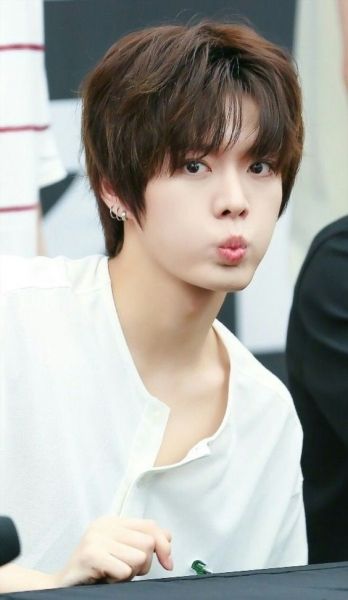 Ảnh Yuta cute 9