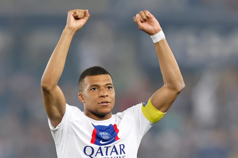 ảnh Mbappe đẹp trai 31