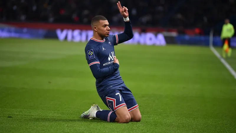 ảnh Mbappe đẹp trai 32