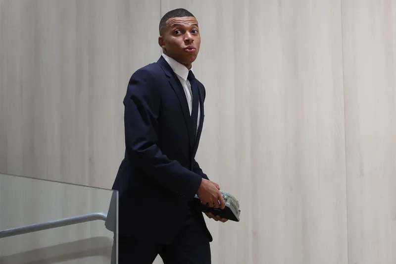 ảnh Mbappe đẹp trai  6